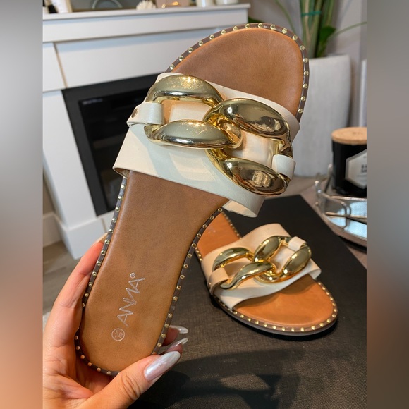 Flats - Picture 3 of 4